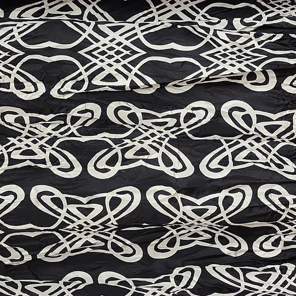 Chico's sz 0 (small) 4-6 black/white silk skirt - Picture 2 of 3